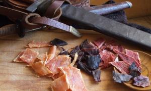Как приготовить вяленое мясо в домашних условиях Как вялить мясо в домашних условиях